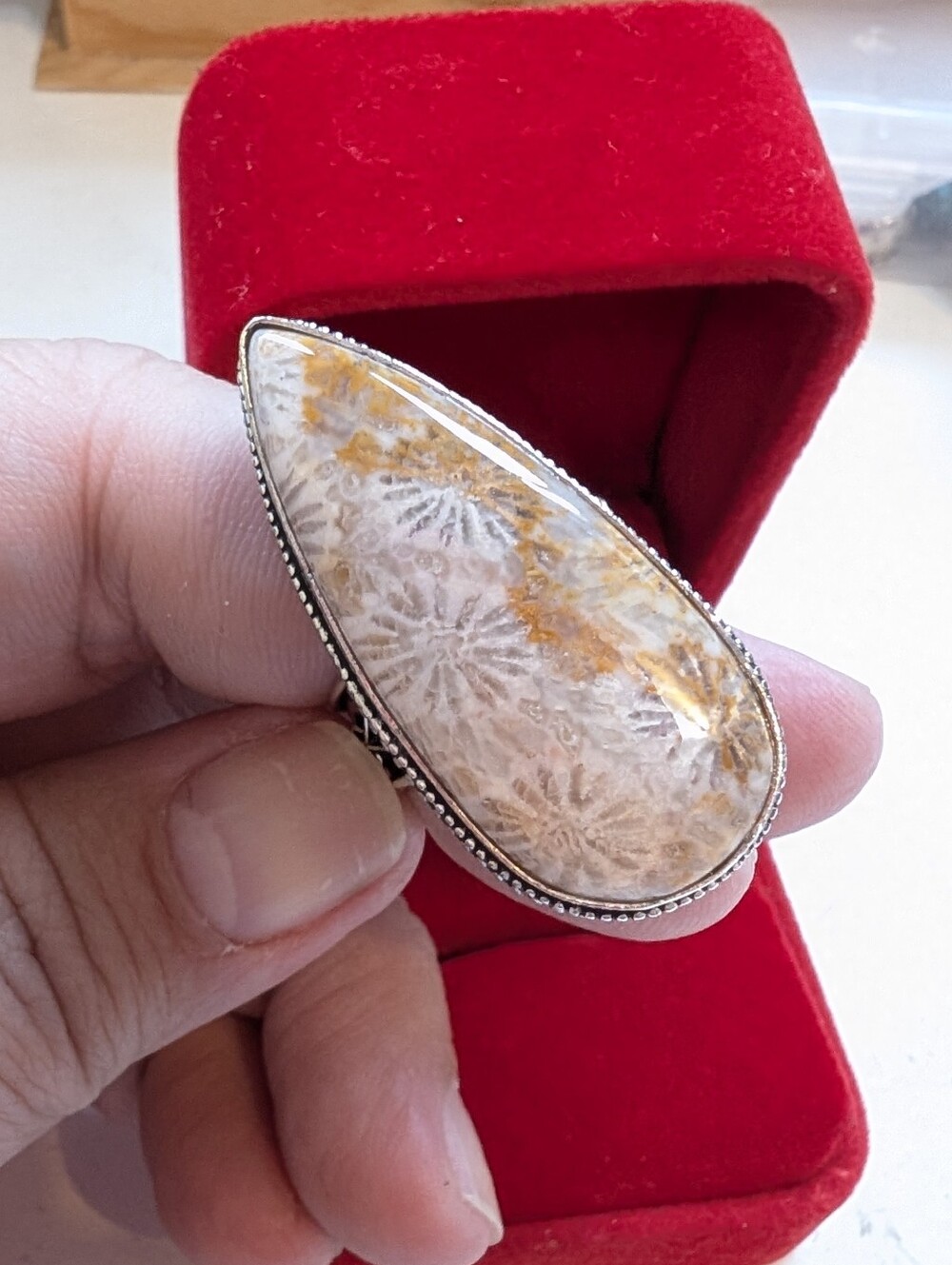 Vintage Handcrafted Sterling Silver Teardrop Fossil Coral Statement Ring Size 8